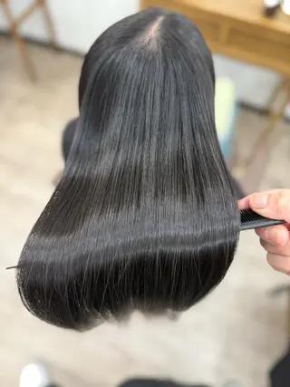 ミディアム A'SHE横浜所属・髪質改善特化🔥 縮毛、トリートメントのヘアスタイル