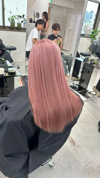 ロング カラー REAL 心斎橋所属・ブリーチ/ベージュ/ ピンク🦋ナツミのヘアスタイル