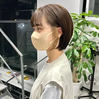 ショート カラー 山口 モエのヘアスタイル