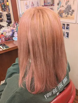 ミディアム カラー fuwat所属・秋葉原でカラーする なら🐉ちぇーたんのヘアスタイル