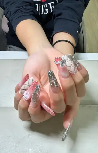 ネイル コウ ヨウのネイルデザイン