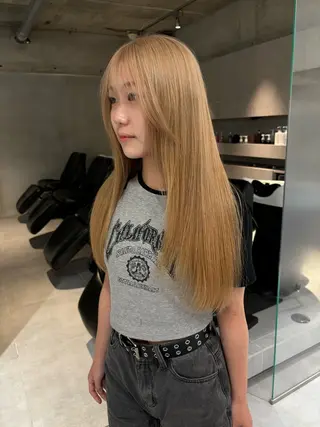 ロング Qin share salon 原宿店所属・🫧艶ハイトーン 特化🫧ライヤのヘアスタイル