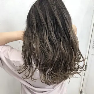 セミロング カラー ブリーチカラーレイヤ ーカット🦋annaのヘアスタイル