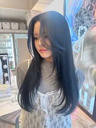 カラー RiA/髪質改善/ レイヤーカットのヘアスタイル