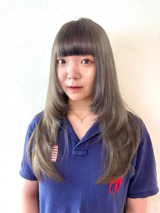 カラー 松本 美海のヘアスタイル
