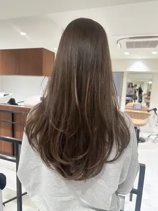 ロング カラー 🎗️似合わせ/小顔 顔周りカット/透明感のヘアスタイル