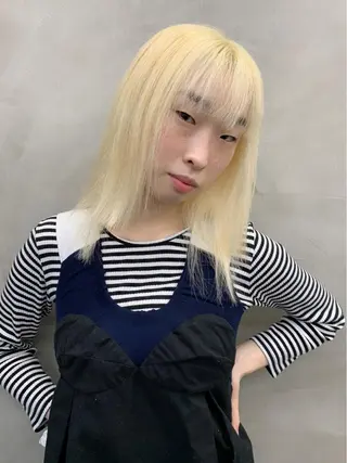 ミディアム カラー ブームボックス所属・🐝ハイトーンカラー hachi🐝のヘアスタイル