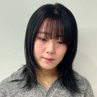 ミディアム カラー ネヅ カオルのヘアスタイル