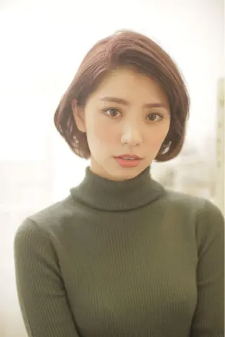 ショート カラー エイト ウメダのヘアスタイル