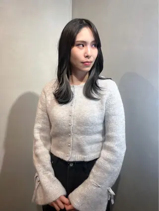 ミディアム Aya/四条烏丸/ インナーカラーのヘアスタイル