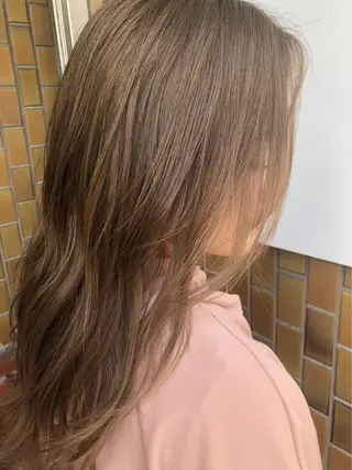 ロング カラー 西岡 優太のヘアスタイル