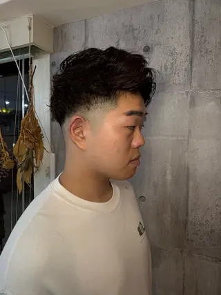 メンズ room.（ルーム）所属・0.0mmスキンの男 ／山崎雄大のヘアスタイル