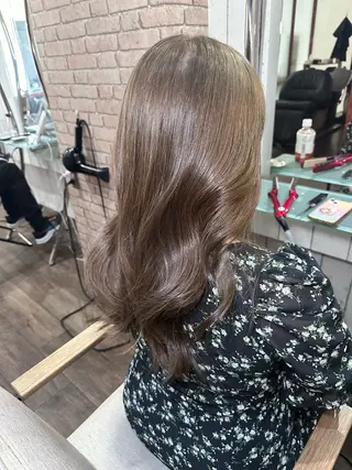 ロング カラー ヘアアレンジ MiU所属・韓国×髪質改善×美髪 縮毛矯正×レイヤーのヘアスタイル