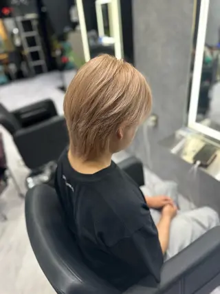 ショート カラー メンズ CS made by SHACHU栄店所属・透明感/ブリーチ縮毛 /髪質改善/星野純一のヘアスタイル