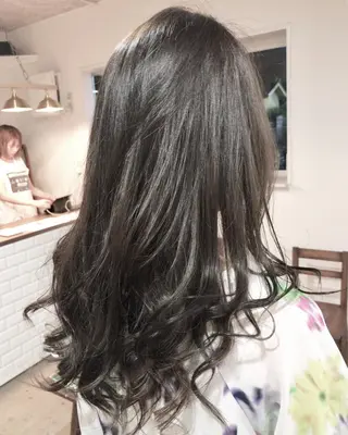 セミロング カラー レイヤーカット匠 イソザキノリユキのヘアスタイル