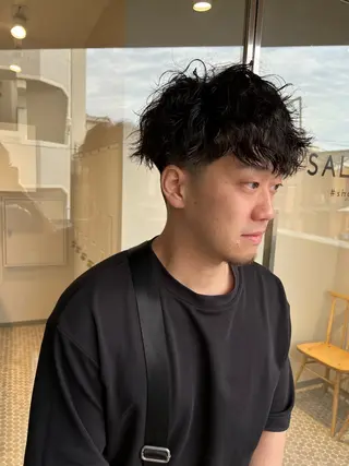 ショート パーマ メンズ 樋野 亮のヘアスタイル