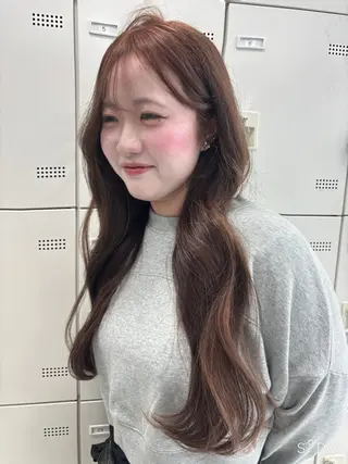 ロング 韓国ヘア/ブリーチ無 しWカラー/オリーブのヘアスタイル