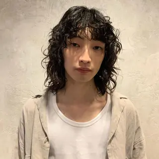 メンズ FLOWERS所属・ウルフ、レイヤー 、メンズカットSHOのヘアスタイル