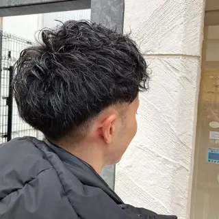 パーマ メンズ レイヤー/ブリ ーチ/ 岡本美優のヘアスタイル