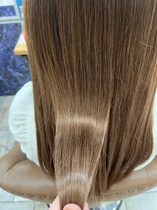 セミロング カラー/アイリスト 麻優のヘアスタイル