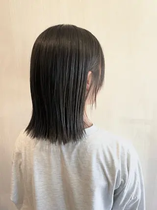 ミディアム 《Zina札幌大通》 Hinanoのヘアスタイル