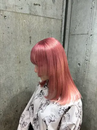 セミロング カラー ハイトーン/ラベンダ ー/ユイナ🪄のヘアスタイル