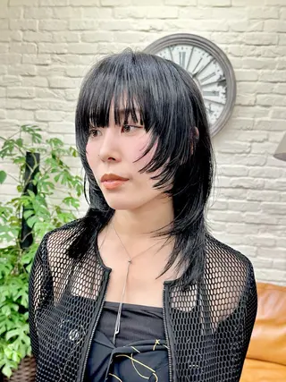 ミディアム カラー \脱・うねり& 広がり/gite菊のヘアスタイル