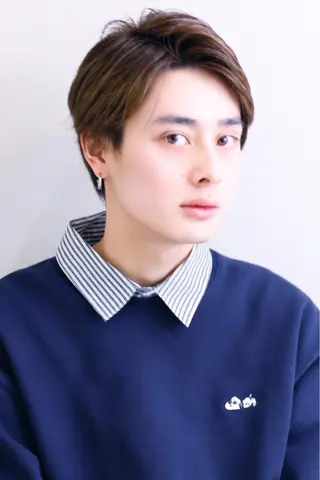 メンズ 艶カラー🩶縮毛矯正 辻紗耶加のヘアスタイル