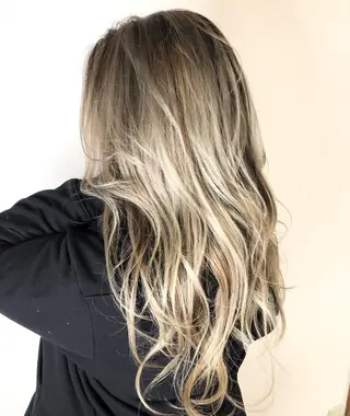 ロング カラー Ready所属・UEKAJI Noriのヘアスタイル