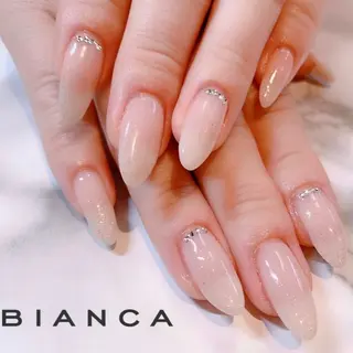 ネイル bianca 堀なぎさのネイルデザイン