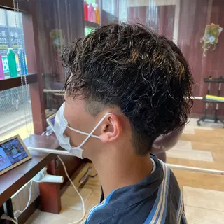 ショート パーマ メンズ ツイスパ/メンズ特化 🦋𝑺𝑶𝑵𝑬の眉毛・アイブロウイメージ