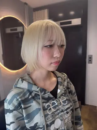 ショート カラー dao/ミルクティー /ブラウン/ブロンドのヘアスタイル