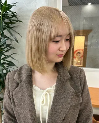 カラー MAMI / Lienのヘアスタイル