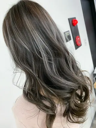 ロング 🥇近藤 恭輔🥇 Recharme新保のヘアスタイル