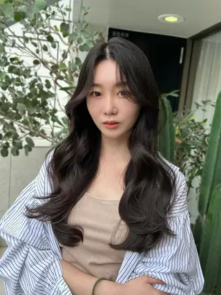 ロング カラー 本格韓国ヘア🇰🇷 【uni】キューさんのヘアスタイル