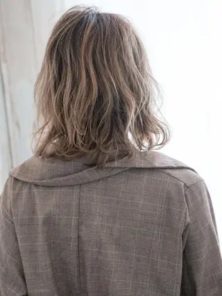 ミディアム カラー パーマ ヘアアレンジ 年間1500人担当 代表 南一路のヘアスタイル