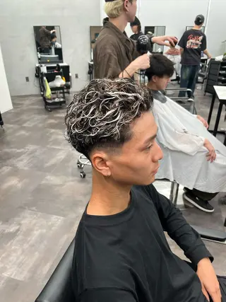 ショート カラー パーマ メンズ メンズ特化🔥　齋藤 航のヘアスタイル