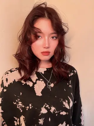 ミディアム カラー Airi 韓国y2k レイヤーカットのヘアスタイル