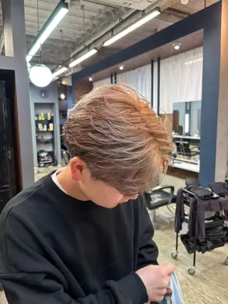 ショート カラー メンズ 渡 汐音のヘアスタイル