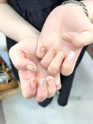 ネイル hair＆nailsalon nini所属・中家 亜紗子のネイルデザイン