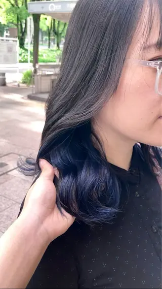 ミディアム カラー CYAN.栄店所属・久野 紗愛のヘアスタイル