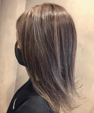セミロング カラー ハイダメージ毛 縮毛矯正のヘアスタイル