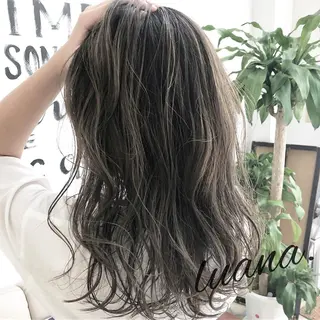 セミロング エクステ・髪質改善・ ブリーチ・吉田大介のヘアスタイル