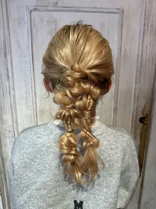 ヘアアレンジ 艶髪/ブリーチなし Wカラー🌺yuiのヘアスタイル