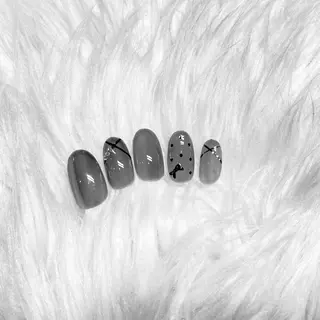 ミディアム 齋藤 佳奈のネイルデザイン