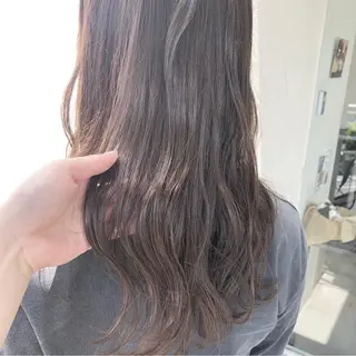 ロング カラー 小森 樹奈のヘアスタイル