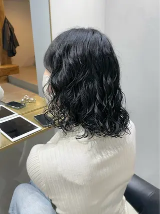 ミディアム カラー パーマ 【arc】Ruri コテ巻き風パーマのヘアスタイル