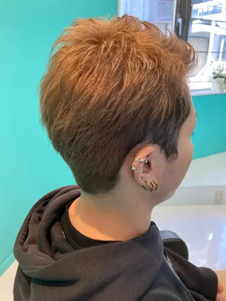 ショート カラー メンズ 🫧透明感✨ブリーチ 💫ダメージレス🫧のヘアスタイル