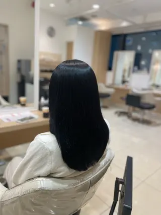 ロング カラー 浦野 遥のヘアスタイル