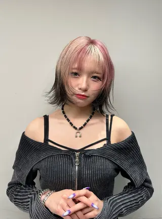 ミディアム SOL.所属・ハイトーンカラー/デ ザインカラー中川竜斗のヘアスタイル